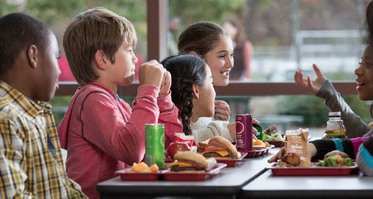  Students eating lunch